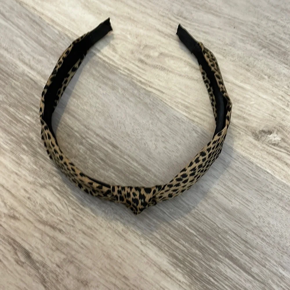 Black & Tan Animal Print Headband - Free added to any bundle of 2 other items!